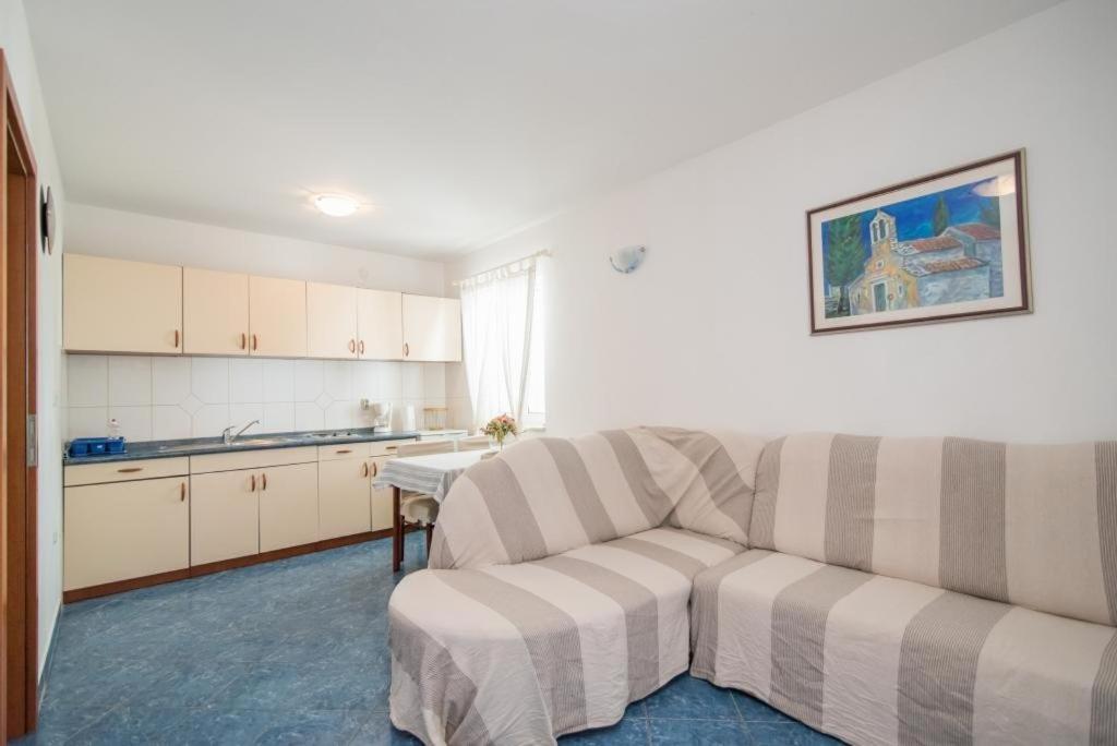 Apartments Batinic 苏佩塔尔 外观 照片